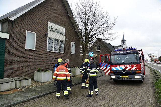 2020/224/20201214-14u53 GB 001 Brand gebouw Schipholweg Lijnden.jpg